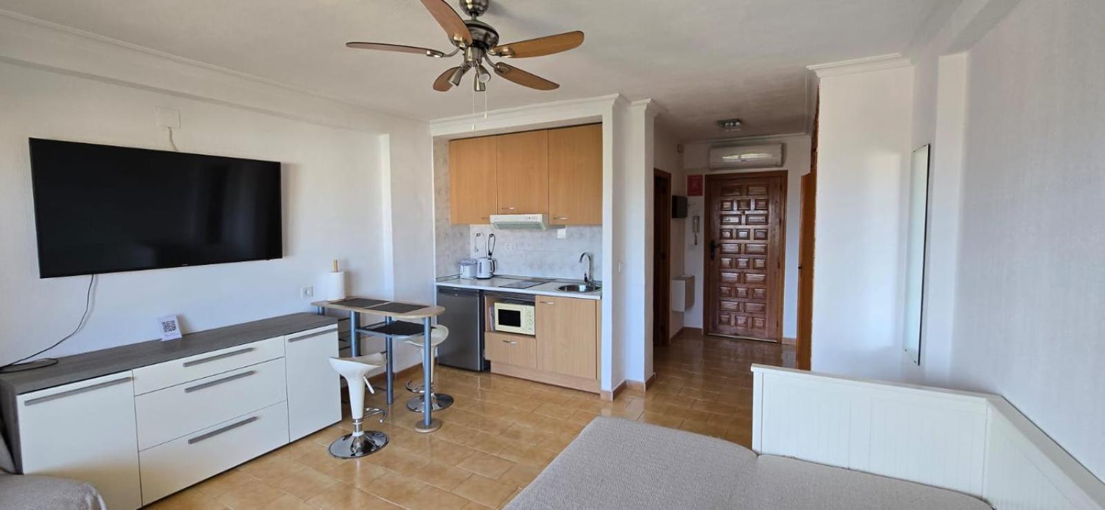 Estudio En Torrevieja A 700 M Del Mar Ngoại thất bức ảnh